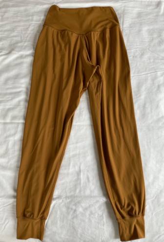 Colorfulkoala Buttery Soft High Waisted Joggers - Golden Brown