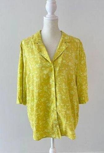 Treasure & Bond  yellow button down short sleeve shirt Size Large