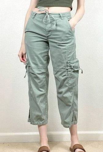 DKNY Vintage Y2K  Pure Sage Green Mid Rise Cargo Capri Pants Size 4