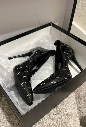 DKNY Reema Pump (6.5)