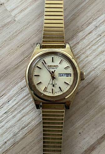 Seiko  Automatic Vintage Ladies Watch Gold Tone Dial Adjustable Bracelet Day Date