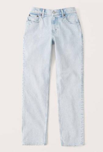 Abercrombie & Fitch  90’s Straight Low Rise Light Wash Blue Jeans 27/4 Regular