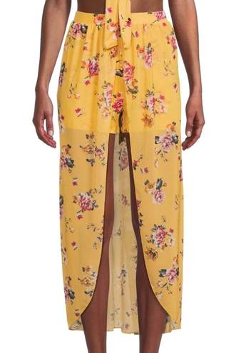 No Boundaries No Boundries yellow floral pull on skort in Jr size XL (15-17). 