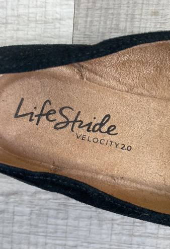 Life Stride Black & White Flats