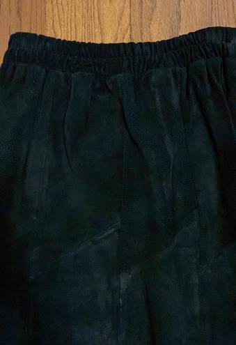 Atlantic Beach Vintage  genuine black suede skirt. Size M.