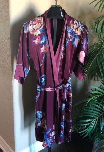 In Bloom  lenox floral satin robe XS/S