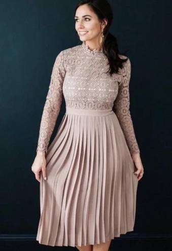 Krass&co Ivy City  Arabella Mauve Lace Dress Midi Pleated Lined Modest Women's Size S
