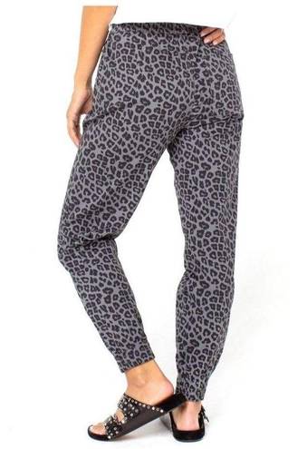 Celebrity Pink  Junior Ladies High Rise Grey Leopard Print Stylish Jogger SZ XS