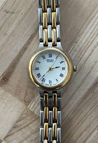 Seiko  Ladies Watch Vintage Round White Dial Two Tone Bracelet Date Window