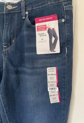 Levi Strauss & CO. Signature by Levi Strauss NEW Mid-rise Bootcut jean Simply Stretch Women’s sz 6M