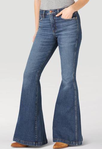 Wrangler Retro Women’s High Rise Trumpet Flare Jeans