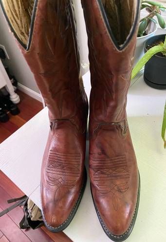 cowgirl boots Size 8.5