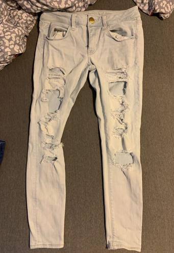 American Eagle Outfitters Ripped Jeans Size 6