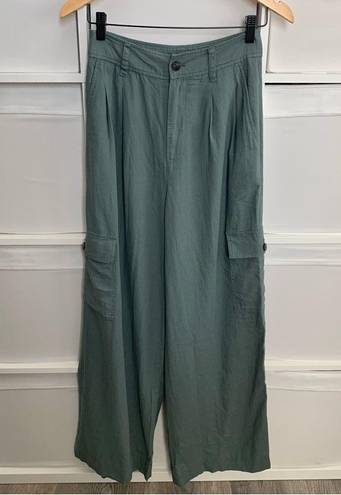 Madewell  Wide Leg Cargo Pants in Linen Blend Architect Green