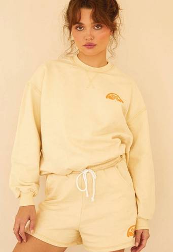 Daisy Dippin ’s Crewneck And Sweat Short Set