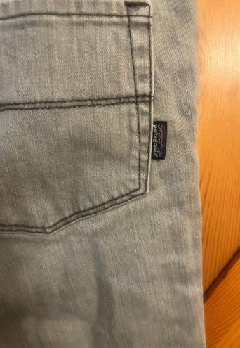 Patagonia Women’s Gray Denim Jeans Size 26x31 Straight.