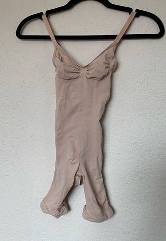 SKIMS NEW  SEAMLESS SCULPT MID THIGH BODYSUIT Clay Size XS