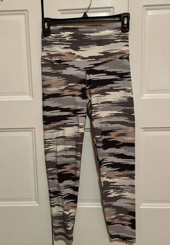 Aerie Camo leggings size M 💎