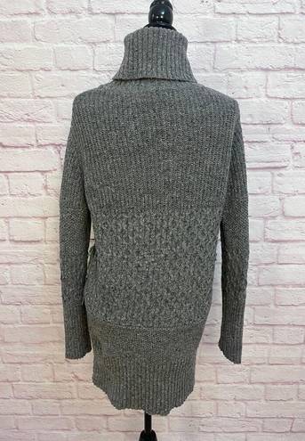 Banana Republic  Women's Textured Collage Sweater Grey Combo Turtleneck Size M