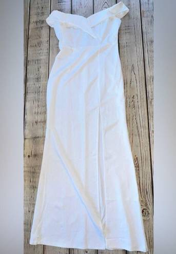 White Formal Long Party Gown Minimalist Wedding Dress Off Shoulder Sz Small NWT