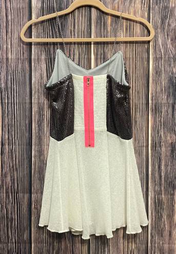 Gimmicks by BKE Gimmicks Gauze Sequin Tank