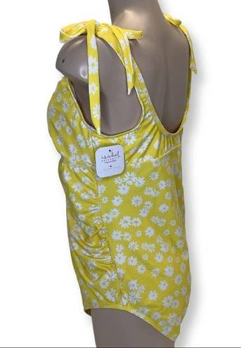 Isabel Maternity  Size XXL Daisies One Piece Swimsuit NWT