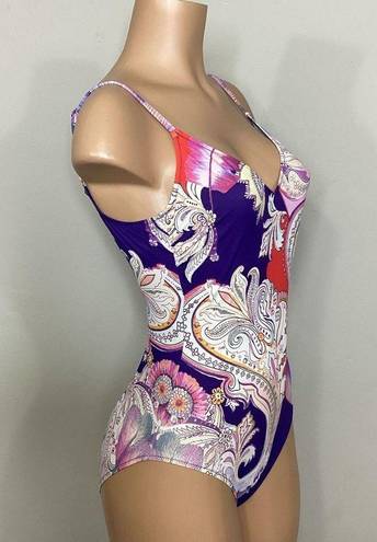 Gottex New.  Paisley V-neck contour swimsuit