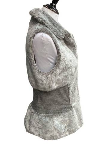 Romeo + Juliet Couture  Faux Fur Vest Gray Size Medium