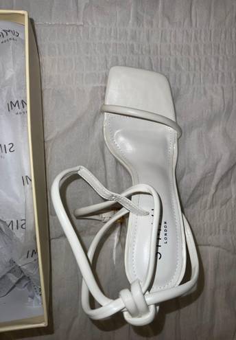 Simmi Shoes White