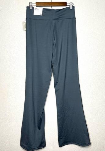 Aeropostale NWT  Flex Crossover High-Rise Flare Pants Grey size Large