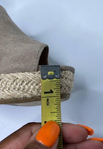 Big Buddha Espadrille Wedges Size 9 NWOT