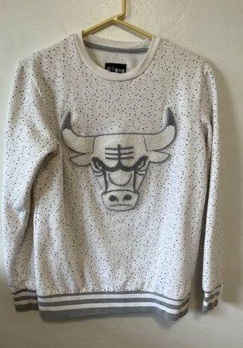 Nba Vintage Chicago Bulls Sweatshirt Women's Medium White Gray Dotted Soft 