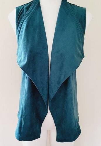 Romeo + Juliet Couture Romeo & Juliette Couture Green vest size small