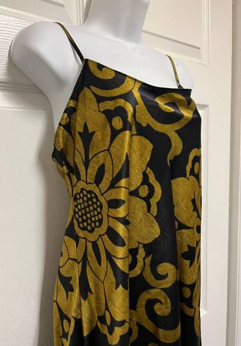 Natori Private Luxuries Black Gold Floral Medallion Sleeveless Nightgown