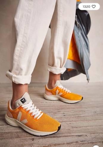 VEJA Women’s  Vegan Marlin Sneakers Yellow Size 6