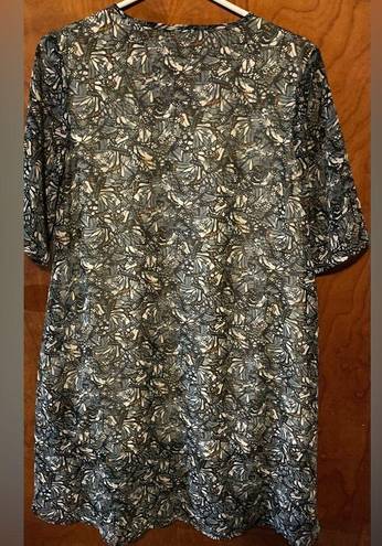 Bobeau  baby doll dress with butterflies pattern very thin material size Large