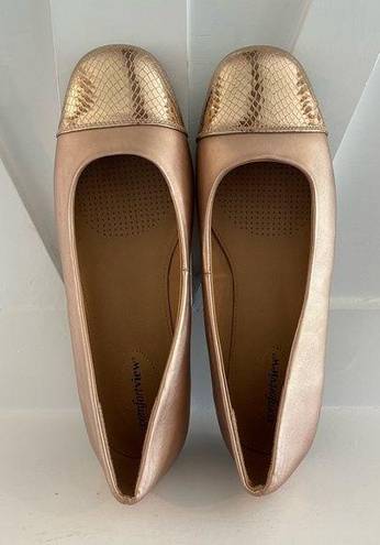 Comfortview Womens Comfort View Golden Metallic Flats w/Gold Toe sz 10.5 excellent condition