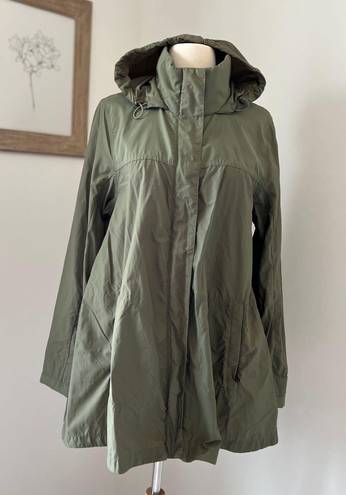 The North Face Women’s Green Water Resistant Rain Jacket