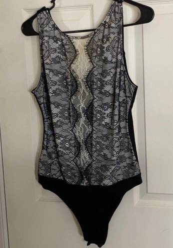 Marilyn Monroe Black white Lace Bodysuit   brand NWOT M