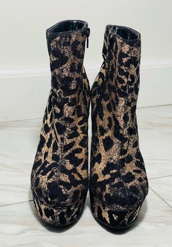 Shoedazzle Sheba Gold Flake Cheetah Leopard Print Booties Size 7