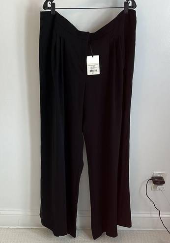 Carolina Herrera  Triple Pleated Silk Wide Leg Pants Black