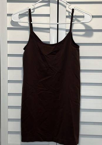 Nine West  tank top adjustable straps scoop neck v neck