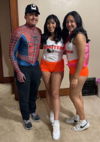 Hooters Halloween  Outfit