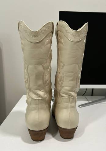 Cow Girl Boots White Size 8.5