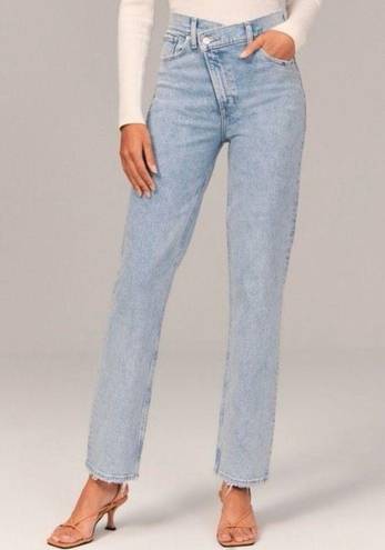 Abercrombie & Fitch Abercrombie Ultra High Rise 90s Straight Jean