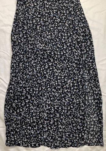 Bershka | NWT Black Floral Short Sleeve Cut-Out Print Midi Dress | Small