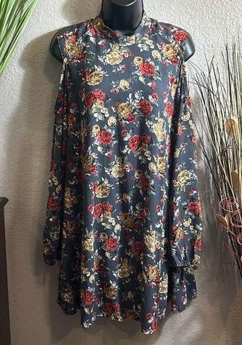 Angie  cold shoulder, long sleeve Boho dress size medium ￼