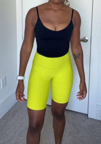 Old Navy Active Neon Yellow Biker Shorts 