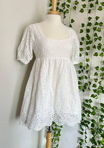 Chelsea & Violet White Floral Eyelet Mini Dress