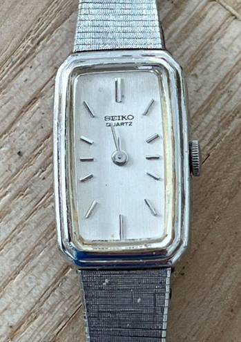 Seiko  Vintage Ladies Watch Stainless Bracelet, Case, Hands, Markers, Dial